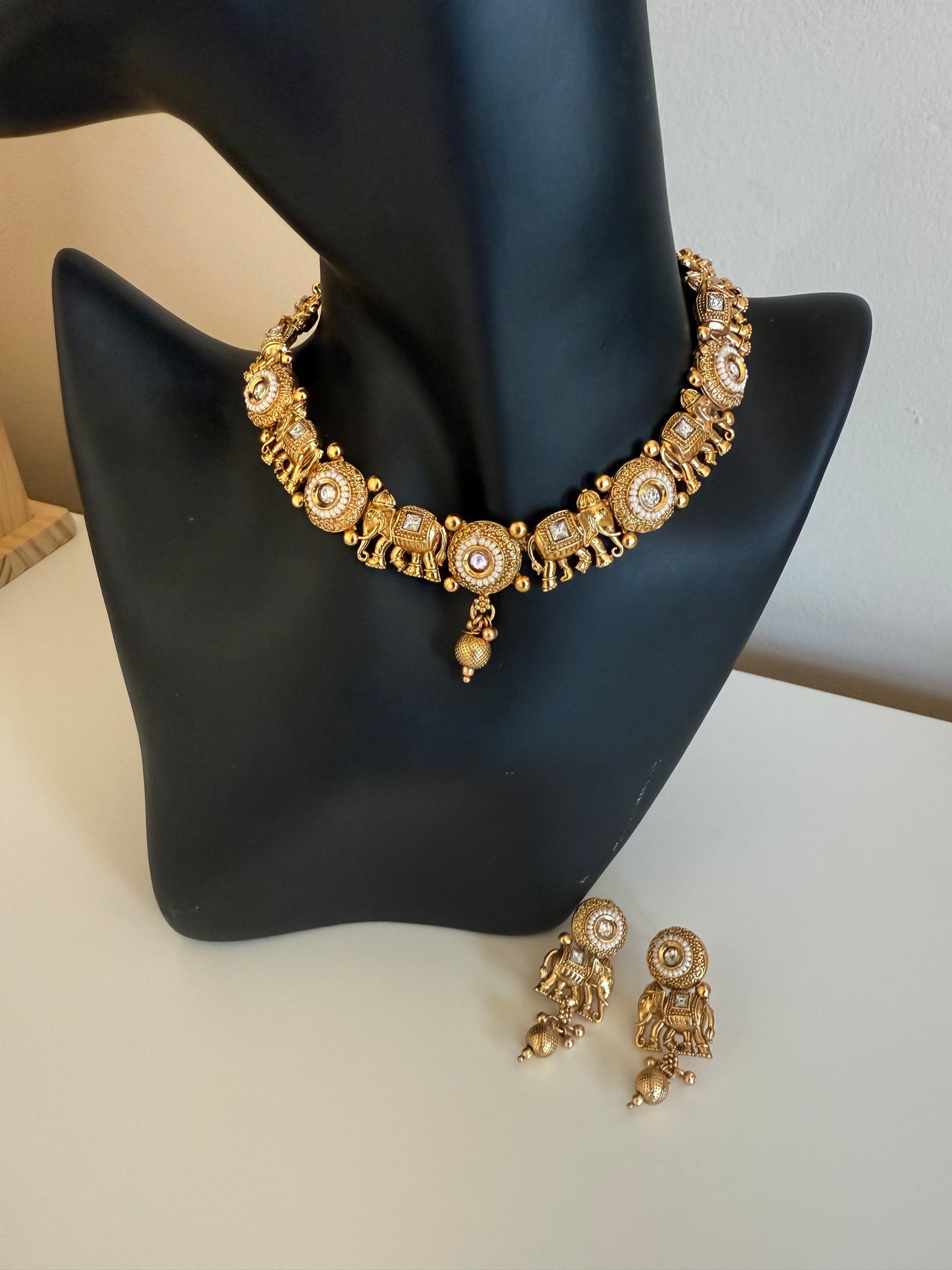 Antique Gold Matte Finish Choker