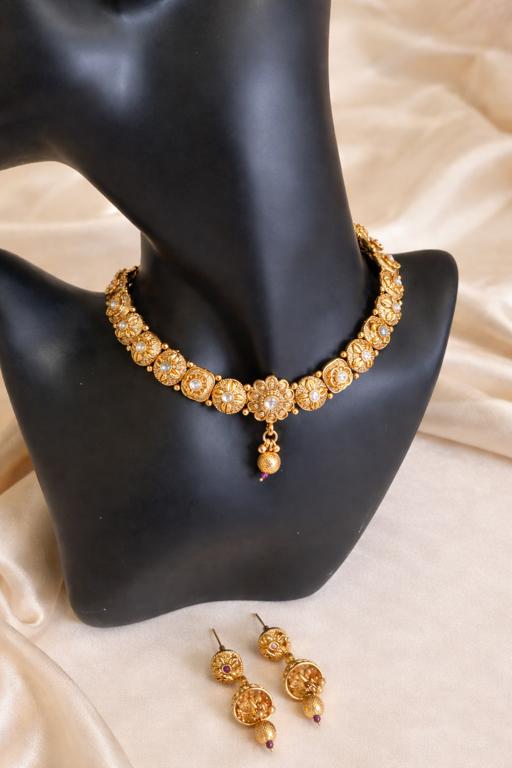 Gold Matte Finish Choker Set White