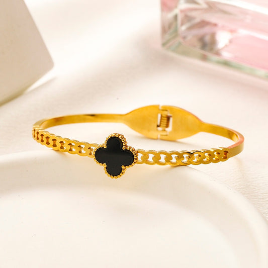 Single Clover Bangle
