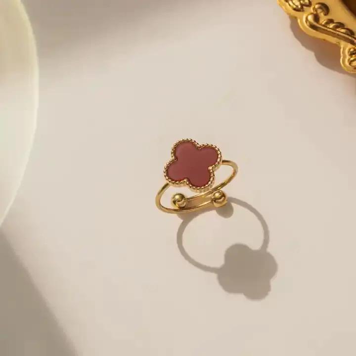 Red Clover Ring