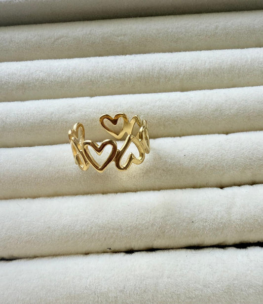 Mini Hearts Ring