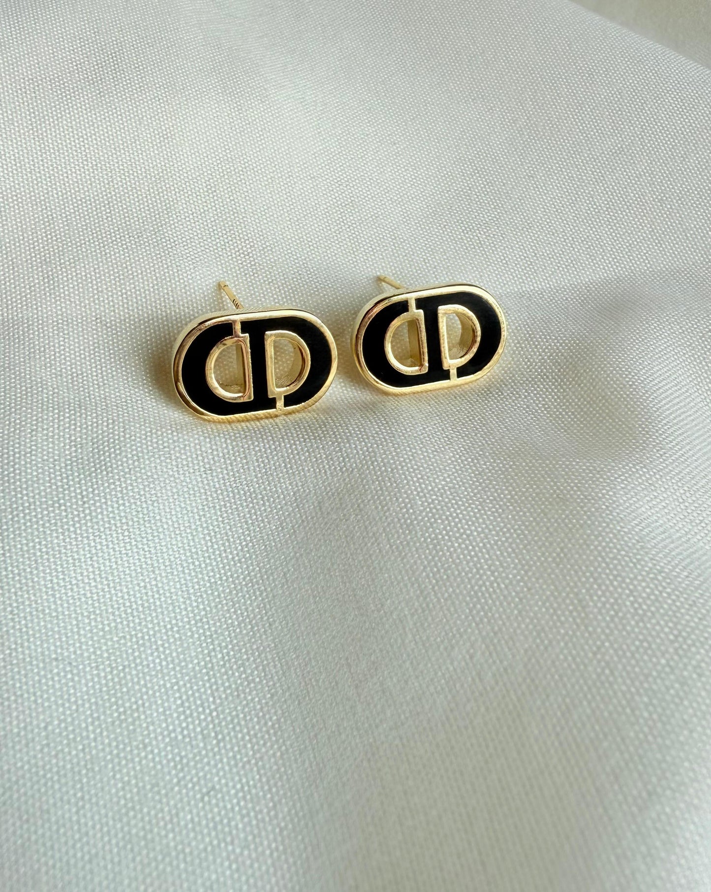 CD Studs