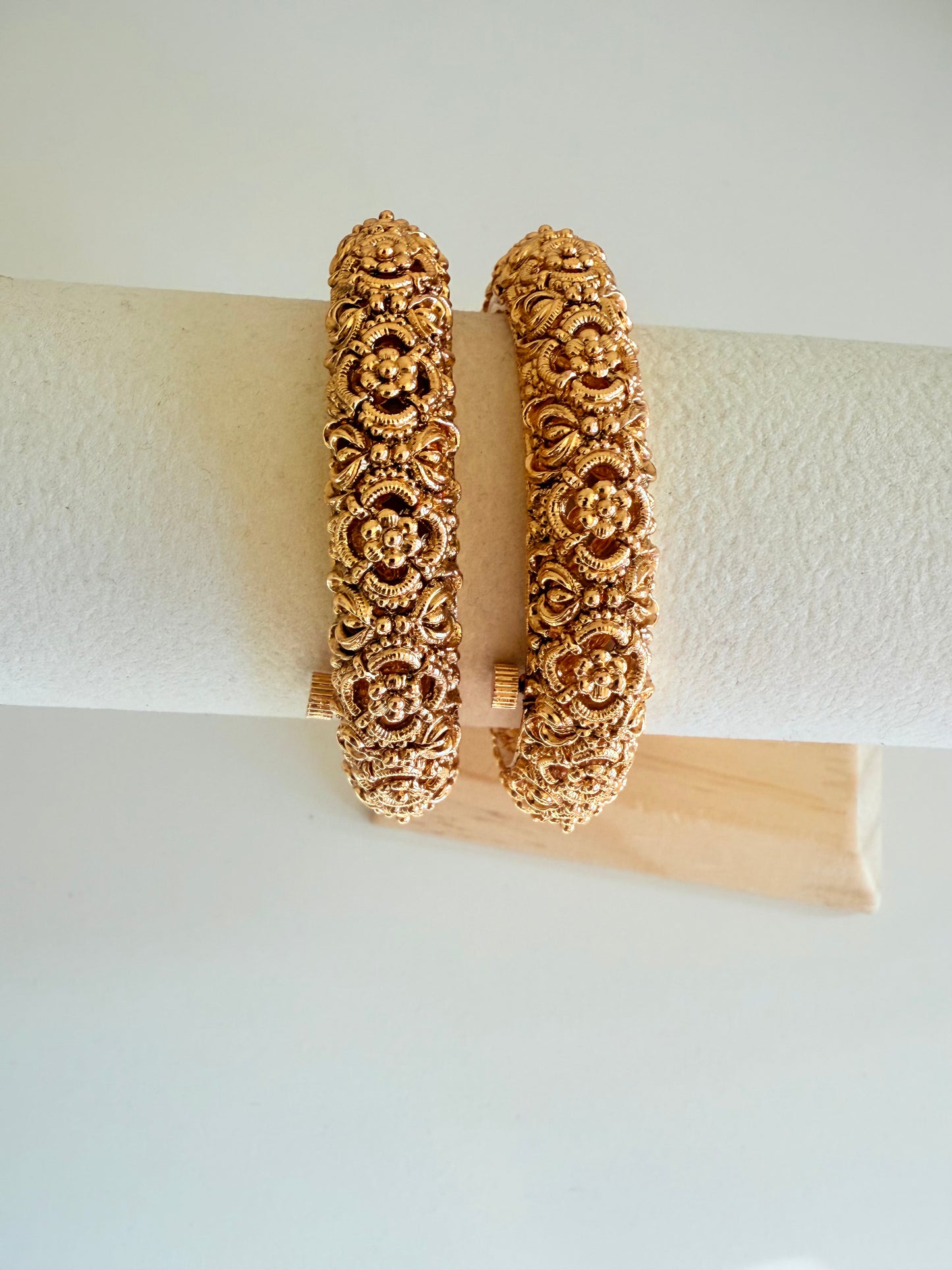 Maharani Floral Kada