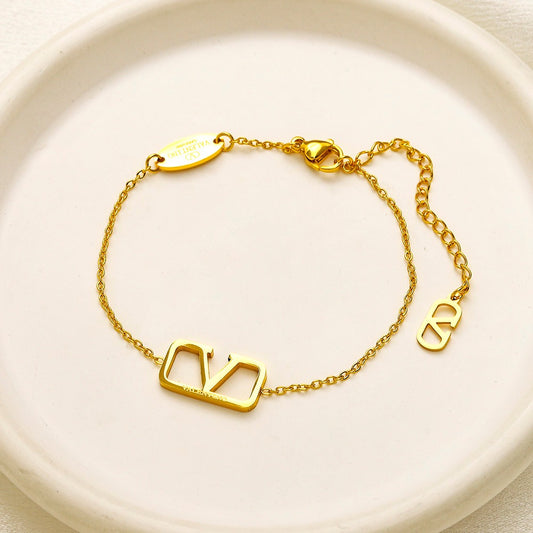 V Bracelet