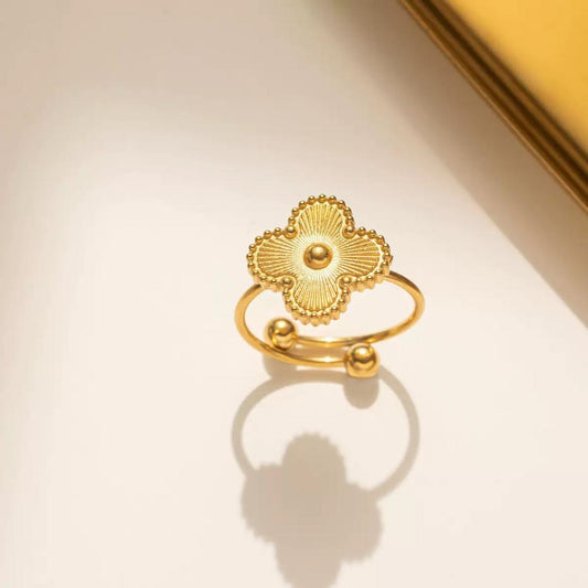 Gold Clover Ring